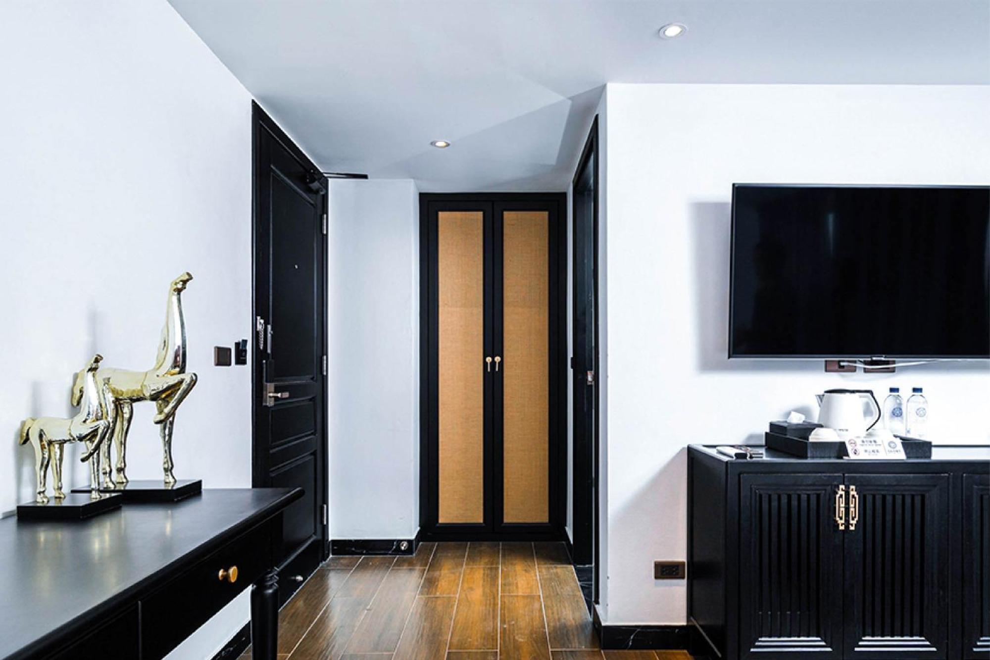 Glory Boutique Suites 清迈古城荣耀精品酒店 Csiangmaj Kültér fotó